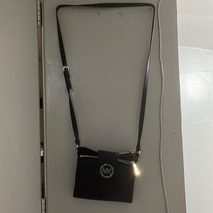 Micheal Kors crossbody purse